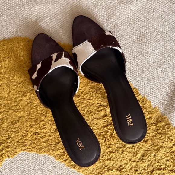 Zara Cowhide Heels NWOT - Picture 3 of 3
